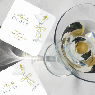 Eine Tini Bit ältere Martini-Cocktail Geburtstagsp Rechteckiger Pappuntersetzer