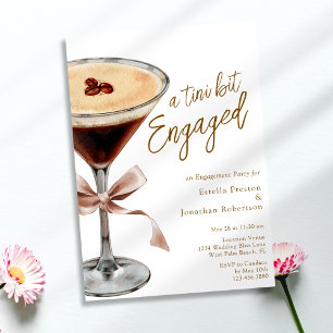 Eine Tini-Bit-Verlobte Mocha Martini-Engagement-Pa Einladung