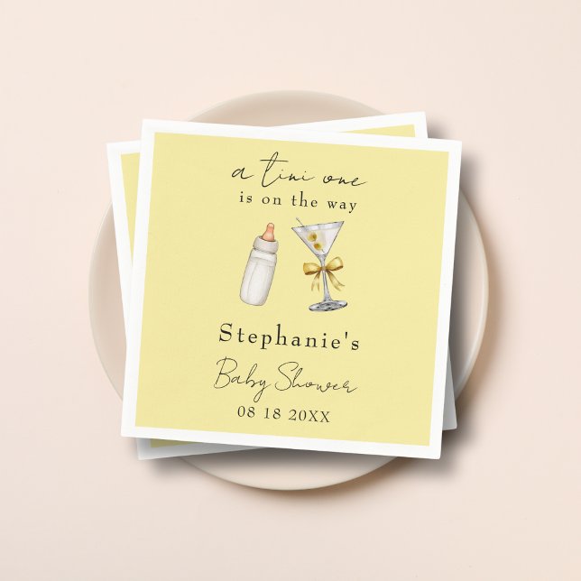 Eine Tini-Dusche auf dem Weg zur gelben Martini-Ba Serviette (Von Creator hochgeladen)