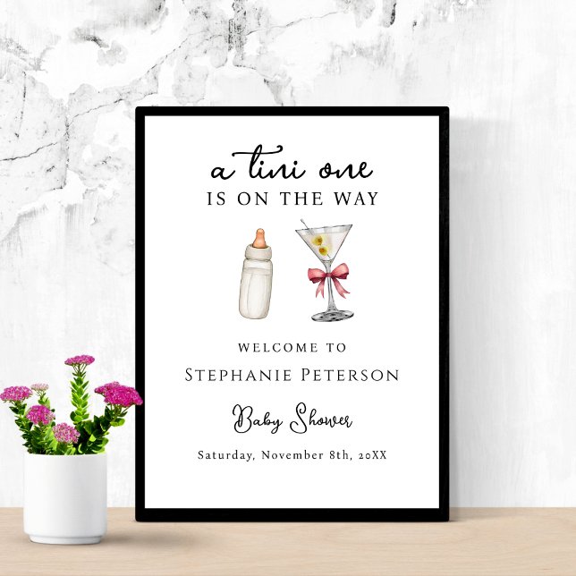 Eine Tini-Dusche befindet sich auf dem Weg zur ros Poster (Von Creator hochgeladen)