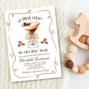 Eine Tini One Espresso Martini Baby Shower Einladung