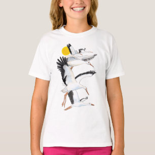 Eine Uhr weißer Storchen, die über die Sonnenstrah T-Shirt
