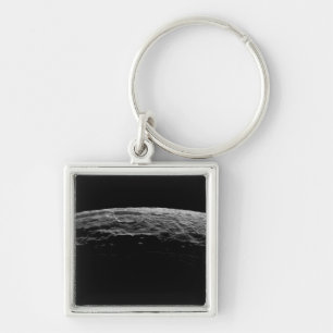 Eine unwirkliche Landschaft von Saturns Mond Schlüsselanhänger
