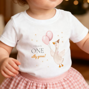 Eine verrückte Gans Frühlingsparty Bauernhof Erste Baby T-shirt