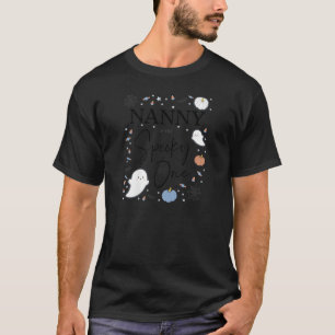 Eine weibliche Kindermädchen der Spooky-einen erst T-Shirt