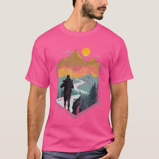 Eine weitere halbe Meile oder so Bergwandern T-Shirt