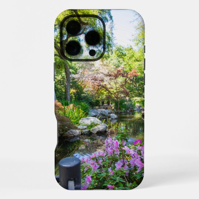 eine wunderschöne Frühlingslandschaft im Garten iPhone Hülle (Rückseite)