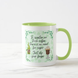 Einen irischen Kaffee süßen. Tasse