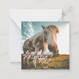 Einen schönen Valentinstag mit schauendem Pferd Mitteilungskarte