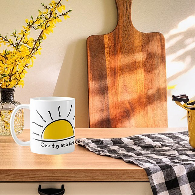 Einen Tag nach dem anderen Kaffeetasse (Von Creator hochgeladen)