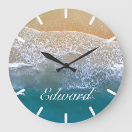 Einer am Strand Große Wanduhr