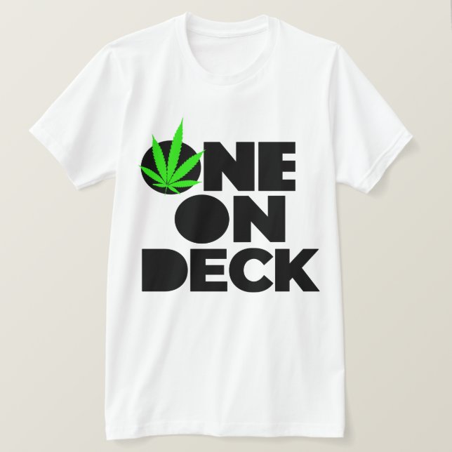 Einer auf Deck T - Shirt (Design vorne)