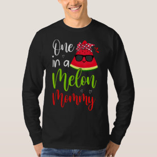 Einer in einem Melon Mommy Watermelon Krawatte T-Shirt