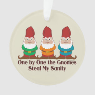 Einer nach dem anderen stehlen die Gnomes mir mein Ornament