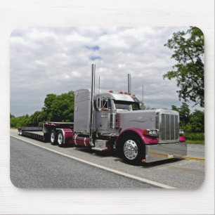 Eines Hornings Peterbilt 379 Mousepad