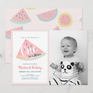 Eines in einem Melon Watermelon Weißes Foto 1. Geb Einladung