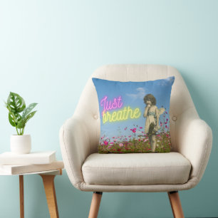 Einfach atmen Vintage-Engel Veränderte Kunst  Kissen