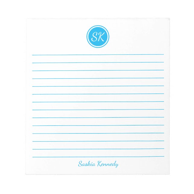 Einfach eleganter Sky Blue Lined Monogram Name Notizblock (Vorderseite)