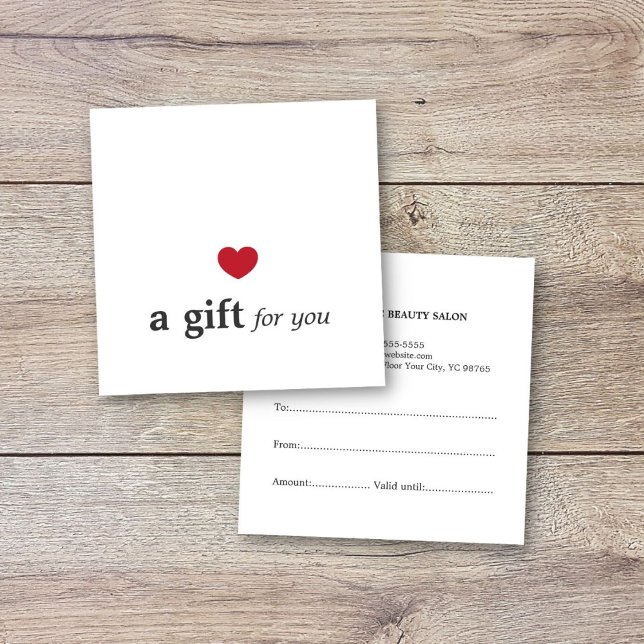 Einfach Elegantes Rotes Herz Weißer Schönheitssalo Quadratische Visitenkarte (Von Creator hochgeladen)