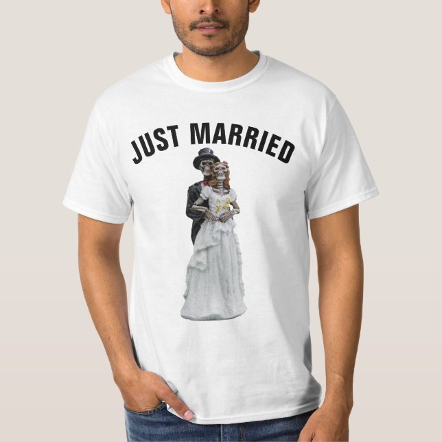 EINFACH GEHEIRATETE GOTHISCHE WEDING-T - SHIRT (Vorderseite)