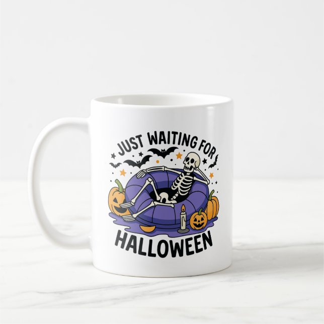 Einfach Halloween warten – Lustige Spukzeit Kaffeetasse (Links)