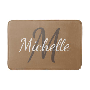 Einfach hellbraun, Bold Typografy & Name Monogram Badematte