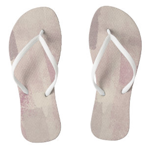 Einfach in Schattierungen von Lila Flip Flops