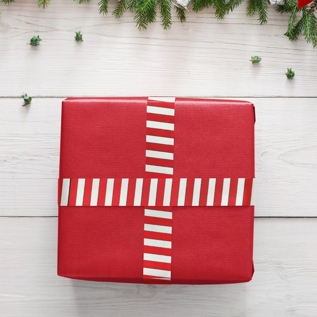 Einfach Niedlicher Minimalistischer Spaß in der Re Satinband (Simple red striped whimsical ribbon.)