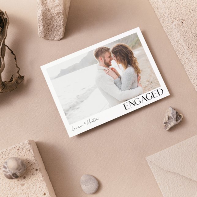 Einfache 2-Foto-Script-Engagement-Partei Ankündigung (Engaged & Excited! Join Us for the Party 🥂💍 [Personalize Here])