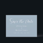 Einfache Blue & White Script Hochzeit Sichern Sie  Save The Date<br><div class="desc">Einfach und modern weiß auf blauem Hintergrund Hochzeit "Save the Date". Ideal für jede Hochzeit zu jeder Jahreszeit.</div>