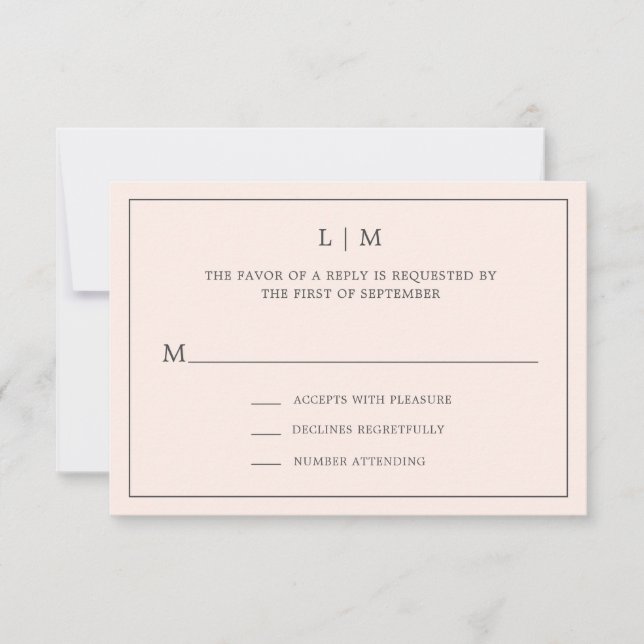 Einfache Blush Pink Monogram Elegante Hochzeit RSVP Karte (Vorderseite)