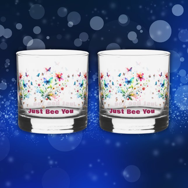 Einfache Blütenfarben-Monogram Whiskyglas (Von Creator hochgeladen)