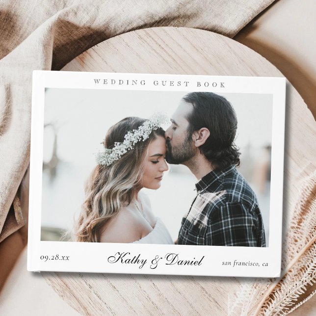 Einfache Chic Elegant Calligraphy Foto Hochzeit Gästebuch (Chic elegant calligraphy photo wedding guest book captures heartfelt memories with timeless charm)