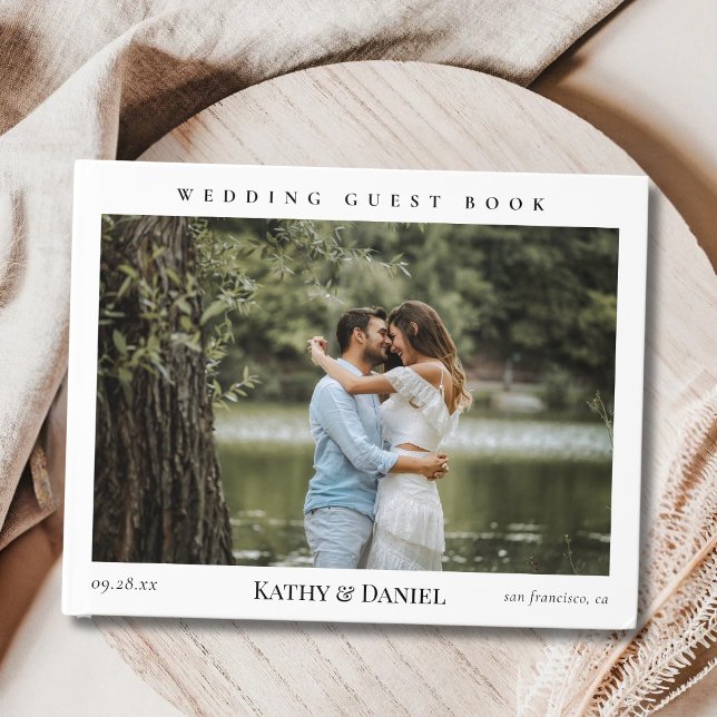 Einfache Chic Elegant Calligraphy Foto Hochzeit Gästebuch (Chic elegant calligraphy photo wedding guest book preserves heartfelt memories with timeless style)