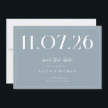 Einfache Chic Hochzeit ohne Foto Save the Date<br><div class="desc">Eine schlichte,  moderne Save the Date Karte. Personalisieren Sie dieses schicke,  staubige blau-weiße Design,  um Ihr Hochzeitsdatum,  Namen und Details zu haben.</div>