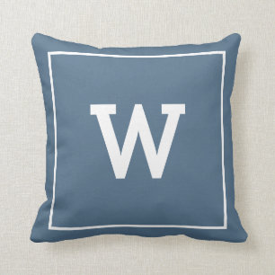 Einfache Dusty Blue Initial Monogram Kissen