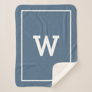 Einfache Dusty Blue Initial Monogram Sherpadecke