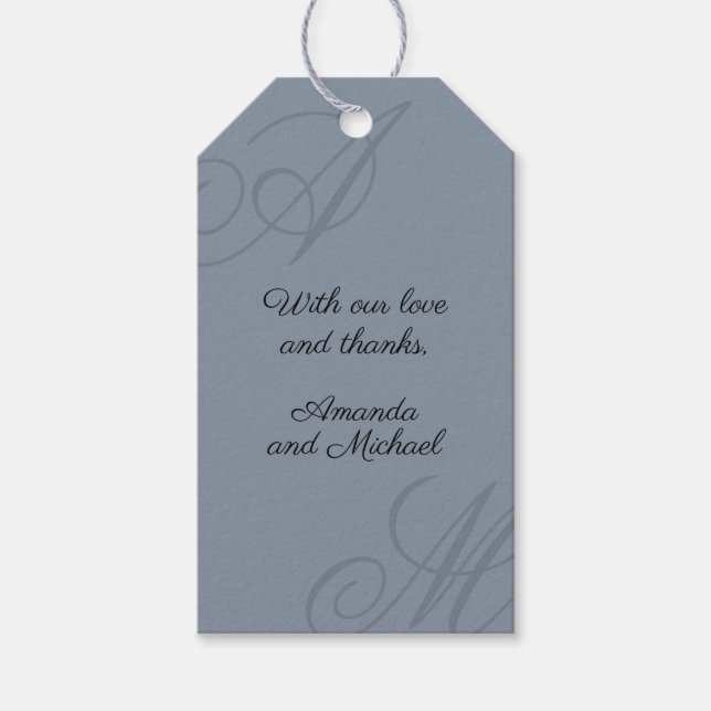 Einfache Dusty Blue Minimal Elegante Monogram Wedd Geschenkanhänger (Vorderseite)
