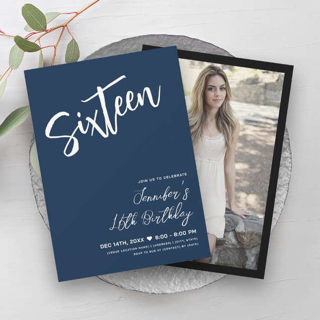 Einfache Elegant Modern Navy Blue Sweet 16 Script Einladung (Simple Elegant Modern Navy Blue Sweet 16 Script Invitation)
