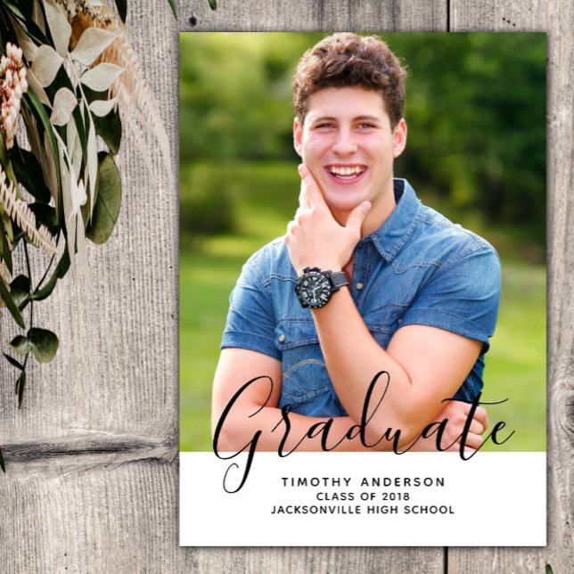 Einfache Elegante Foto Abschluss Vertikal | weiß Einladung (White Simple Elegant Photo Graduation Vertical Announcement)