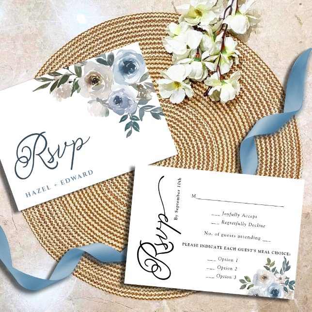 Einfache elegante Hochzeit von Dusty Blue Floral RSVP Karte (Simple Elegant Dusty Blue Floral Wedding RSVP Card)