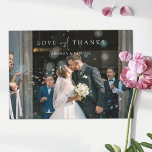Einfache Elegante Moderne Hochzeiten Foto Neu Dankeskarte<br><div class="desc">Dieses schlicht schicke, maßgeschneiderte Foto Hochzeitsgeschenk dank der Kartenvorlage zeichnet sich durch ein elegantes, minimalistisches, modernes Design aus. Die Standardform ist ein normaler, scharfer Winkel, aber auch abgerundete Ecken funktionieren wunderbar mit diesem Design. Versuchen Sie also, beide Aussehen zu haben und zu sehen, welche Ecke Sie ergreift! Die Vorderseite zeigt...</div>