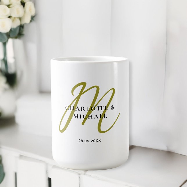 Einfache, elegante, monogramm Hochzeit Kaffeetasse (Simple, elegant, monogram wedding coffee mug.)