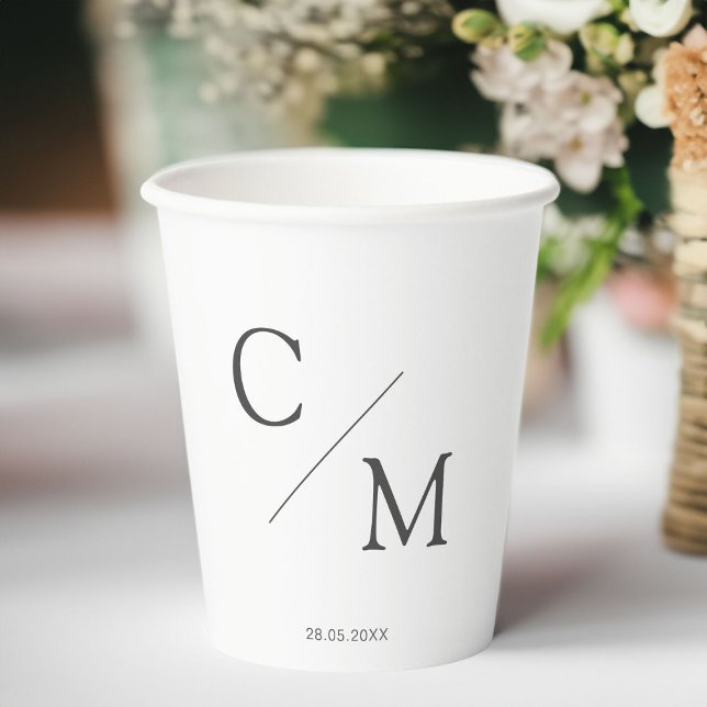 Einfache, elegante Papiertasse Pappbecher (Simple, elegant,wedding  monogram Paper cup with your monogram & date. White & Gray.)