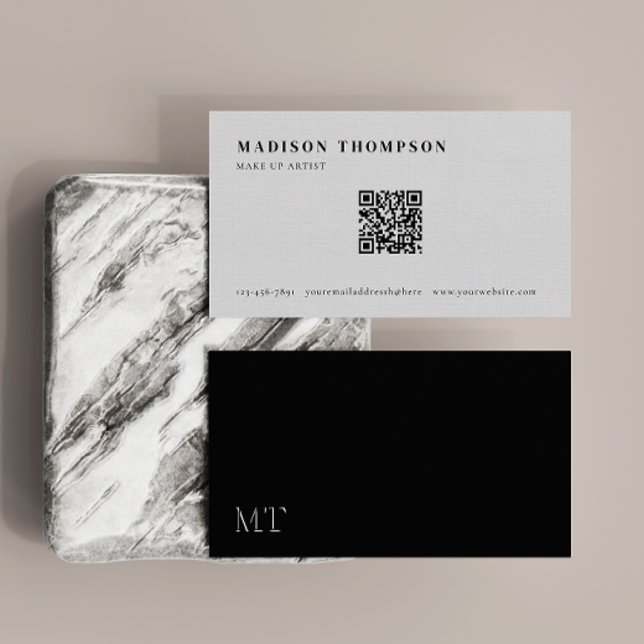 Einfache elegante schwarz-weiße Monogramm QR-Code Visitenkarte (Von Creator hochgeladen)
