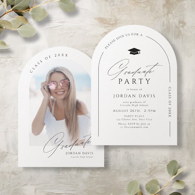 Einfache, elegante Skripte Moderner Abschluss Einladung (Simple Elegant Script Modern Arch Graduation Invitation)