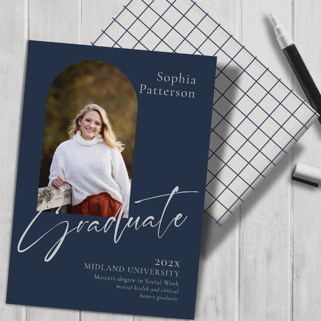 Einfache Foto Navy Grau Uni Ankündigung (Von Creator hochgeladen)