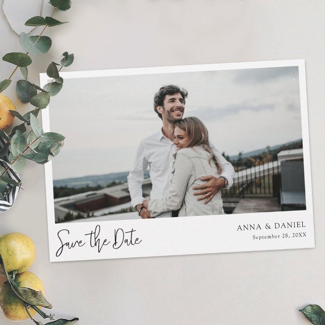 Einfache Foto Save the Date Card mit modernem Scri (Von Creator hochgeladen)