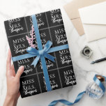 Einfache Frau Black Brautparty Geschenkpapier<br><div class="desc">Entworfen,  um unsere rustikale botanische Sammlung zu ergänzen. Überraschen Sie die zukünftige Braut mit einem individuellen Verpackungspapier. Das Design verfügt über ein einfaches Design mit einem Header,  der ausliest,  mrrs durch zwei Quadrate umschlossen.</div>