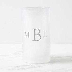 Einfache graue Monogramm-Hochzeit Mattglas Bierglas